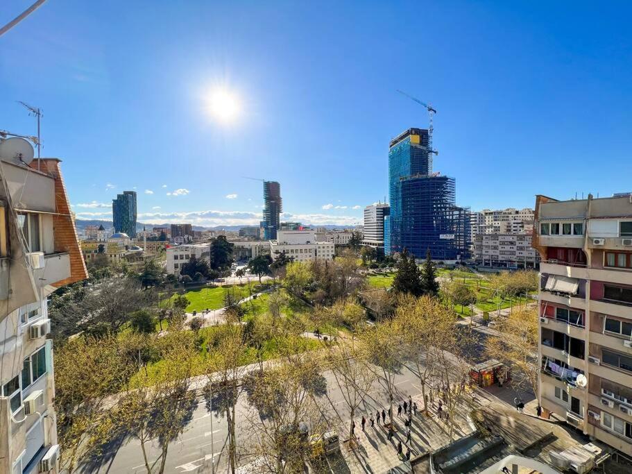 Scanderbeg Square 2Br Apt Tirana Exterior photo