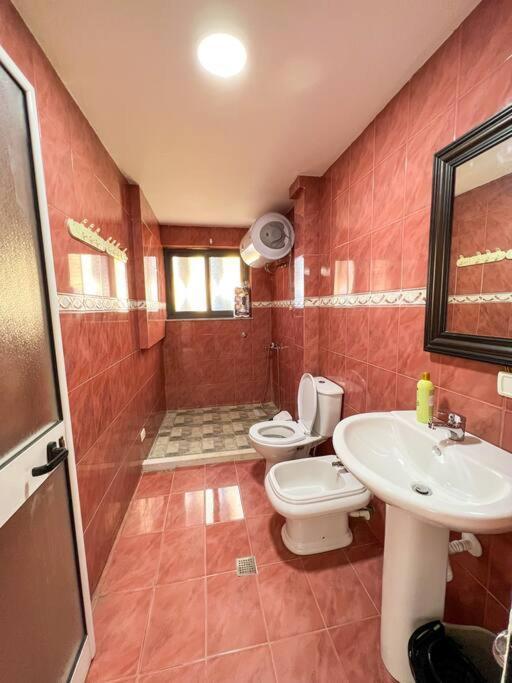 Scanderbeg Square 2Br Apt Tirana Exterior photo